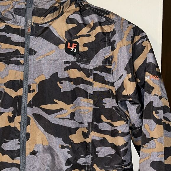 Nwt Boys Large 14-16 London Fog grey camo windbreaker - Picture 2 of 4
